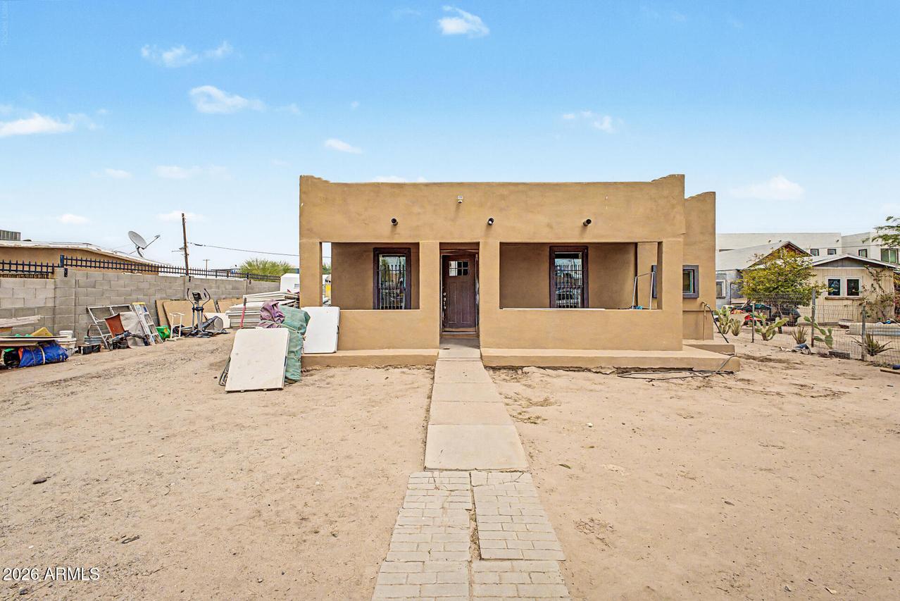 3617 S 17th St., Phoenix, AZ 85040