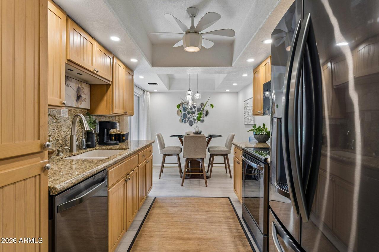 12212 N Paradise Village Pkwy. #136, Phoenix, AZ 85032