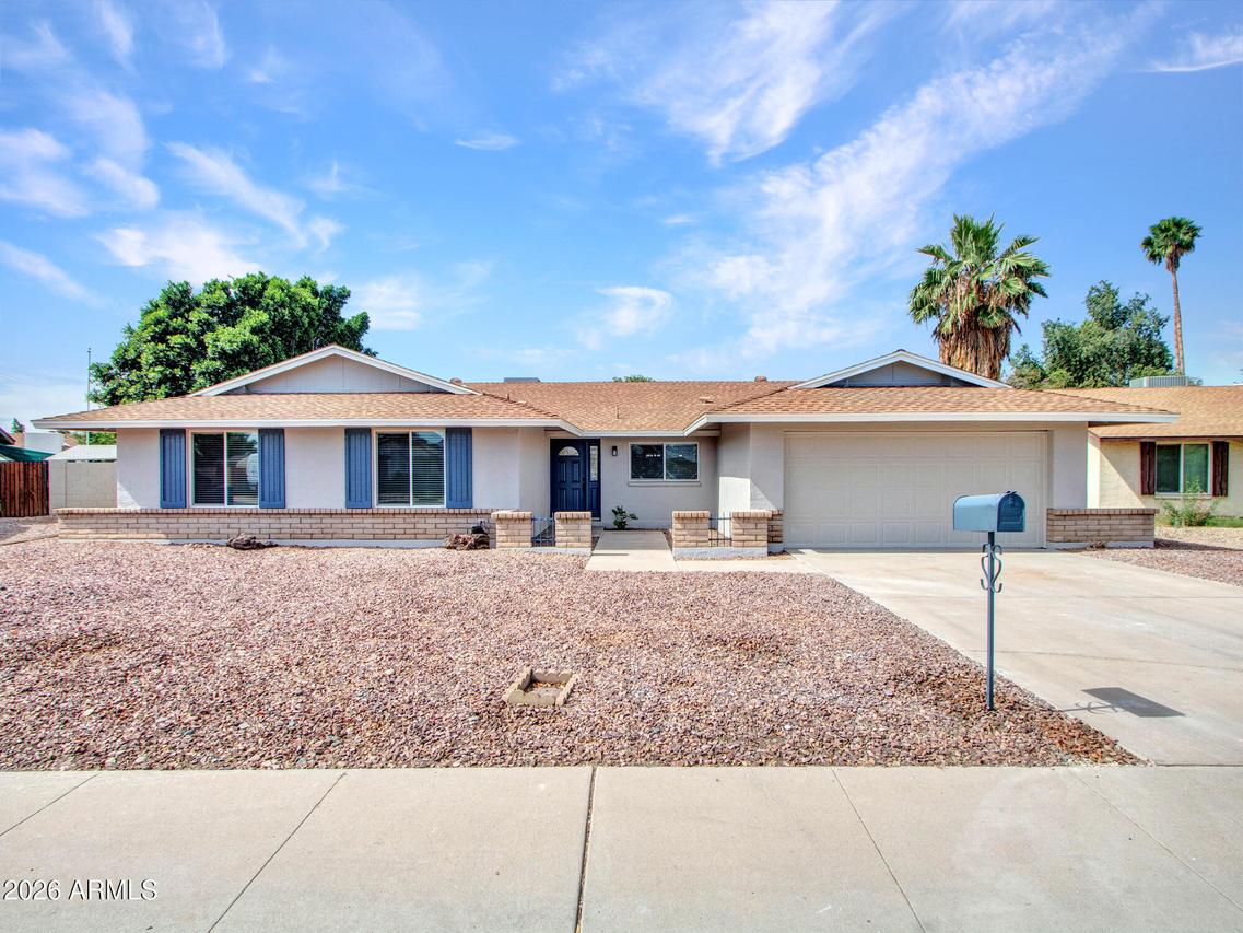 4915 W Shangri La Rd., Glendale, AZ 85304