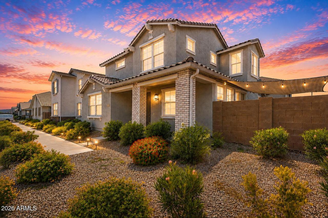 14240 W Hackamore Dr., Surprise, AZ 85387