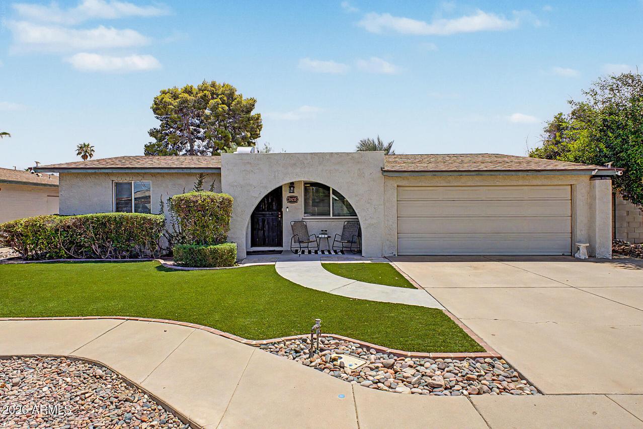 2431 W Via Rialto Cir., Mesa, AZ 85202