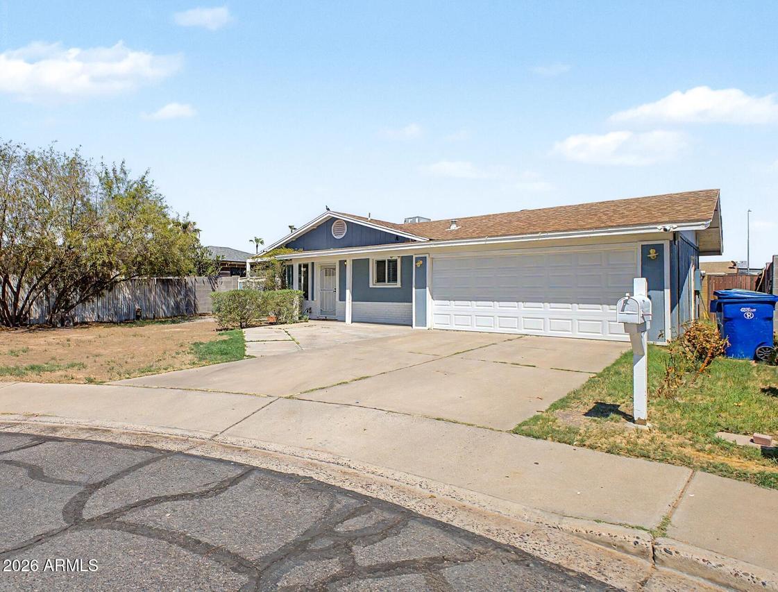 125 N Ridge Cir., Mesa, AZ 85203