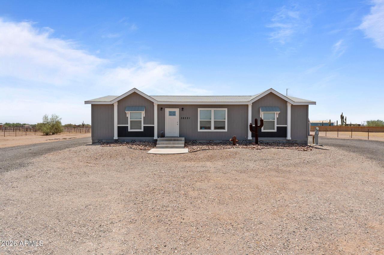 38321 N 251st Ave., Morristown, AZ 85342