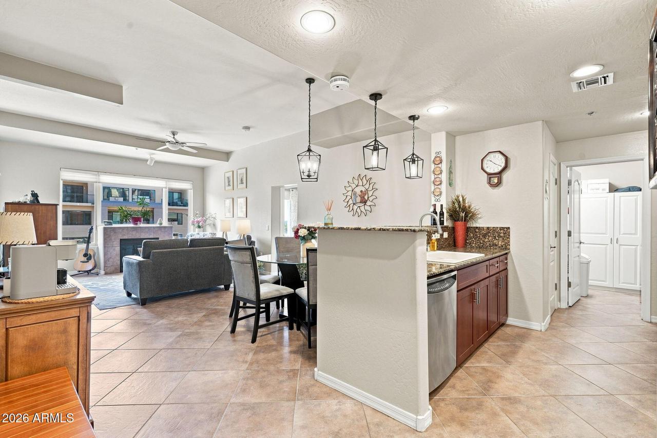 17 W Vernon Ave. #515, Phoenix, AZ 85003