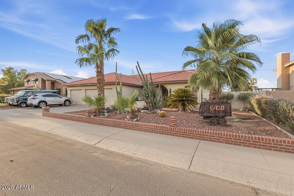 6420 W Evans Dr., Glendale, AZ 85306