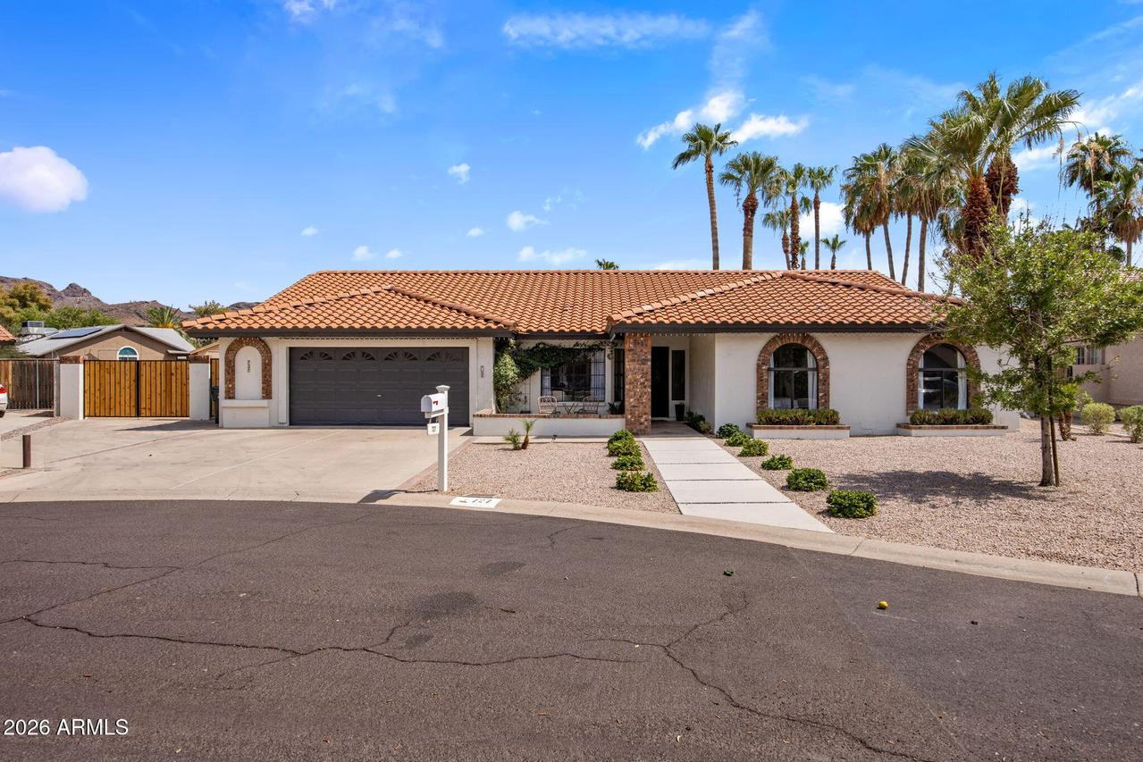 727 E Kings Ave., Phoenix, AZ 85022