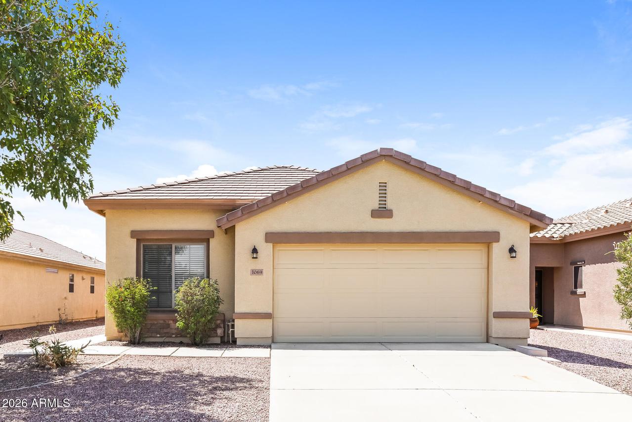 1069 W Desert Hills Dr., San Tan Valley, AZ 85143