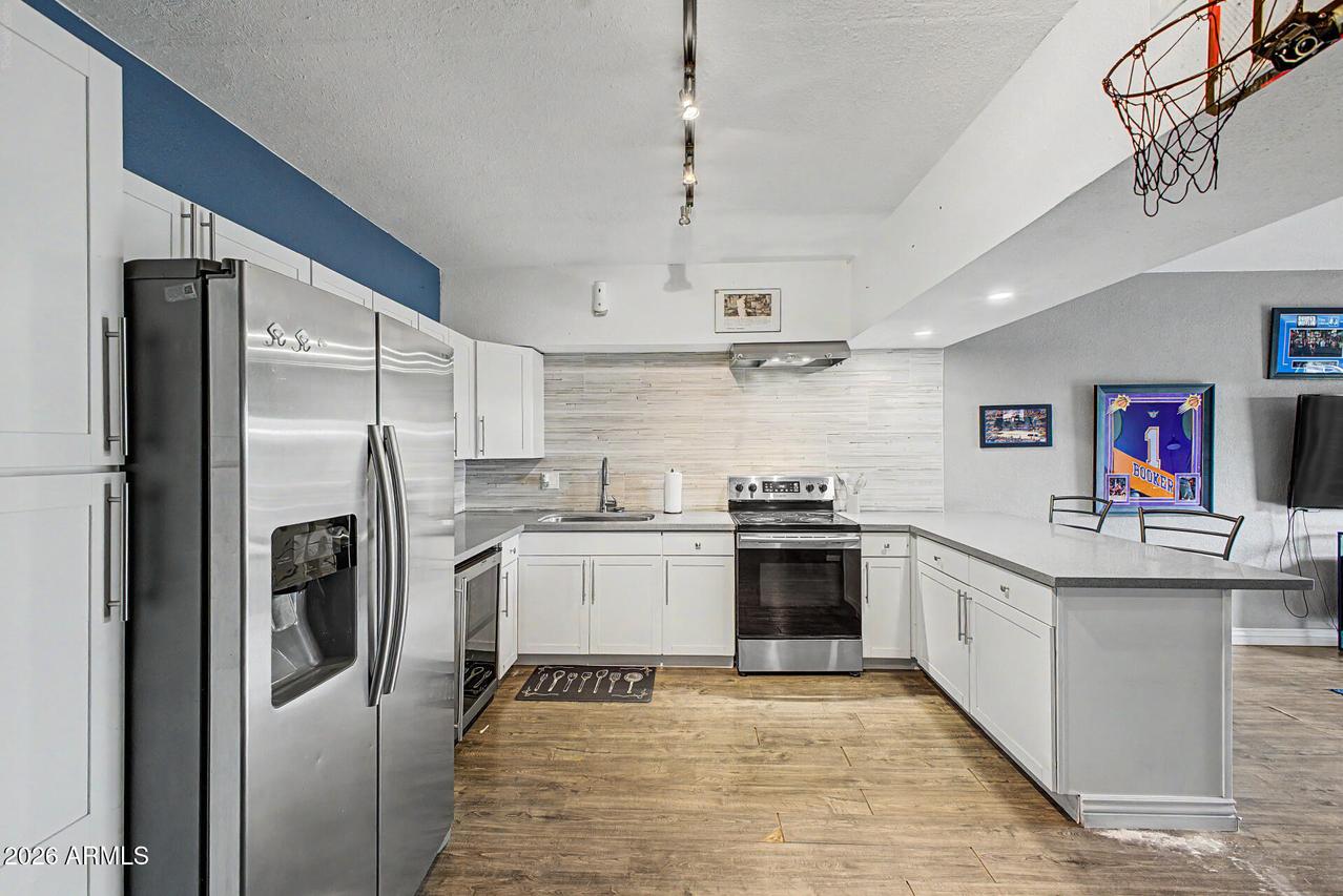 357 E Thomas Rd. #A105, Phoenix, AZ 85012
