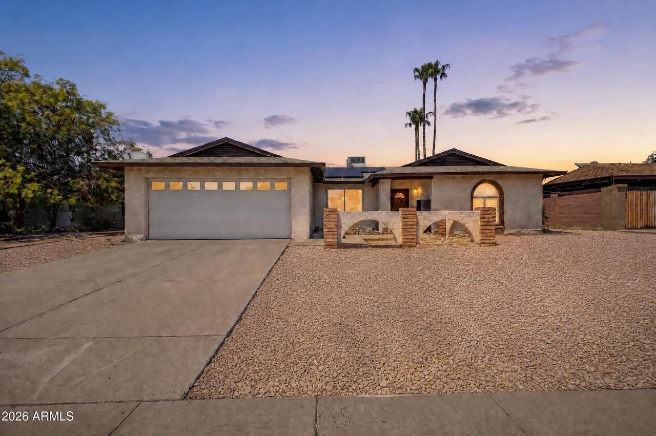 5228 W Garden Dr., Glendale, AZ 85304