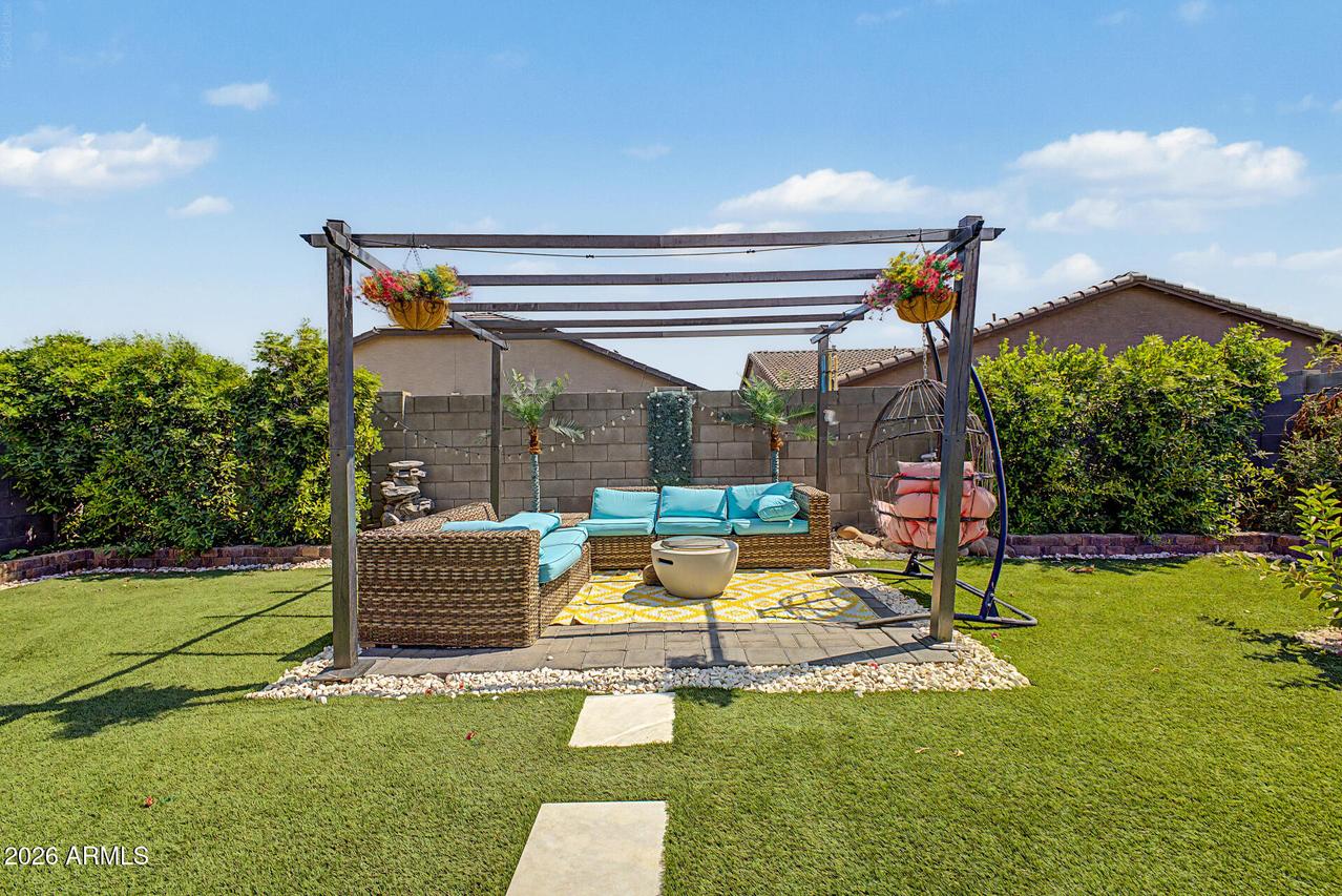 12333 W Kaler Dr., Glendale, AZ 85307