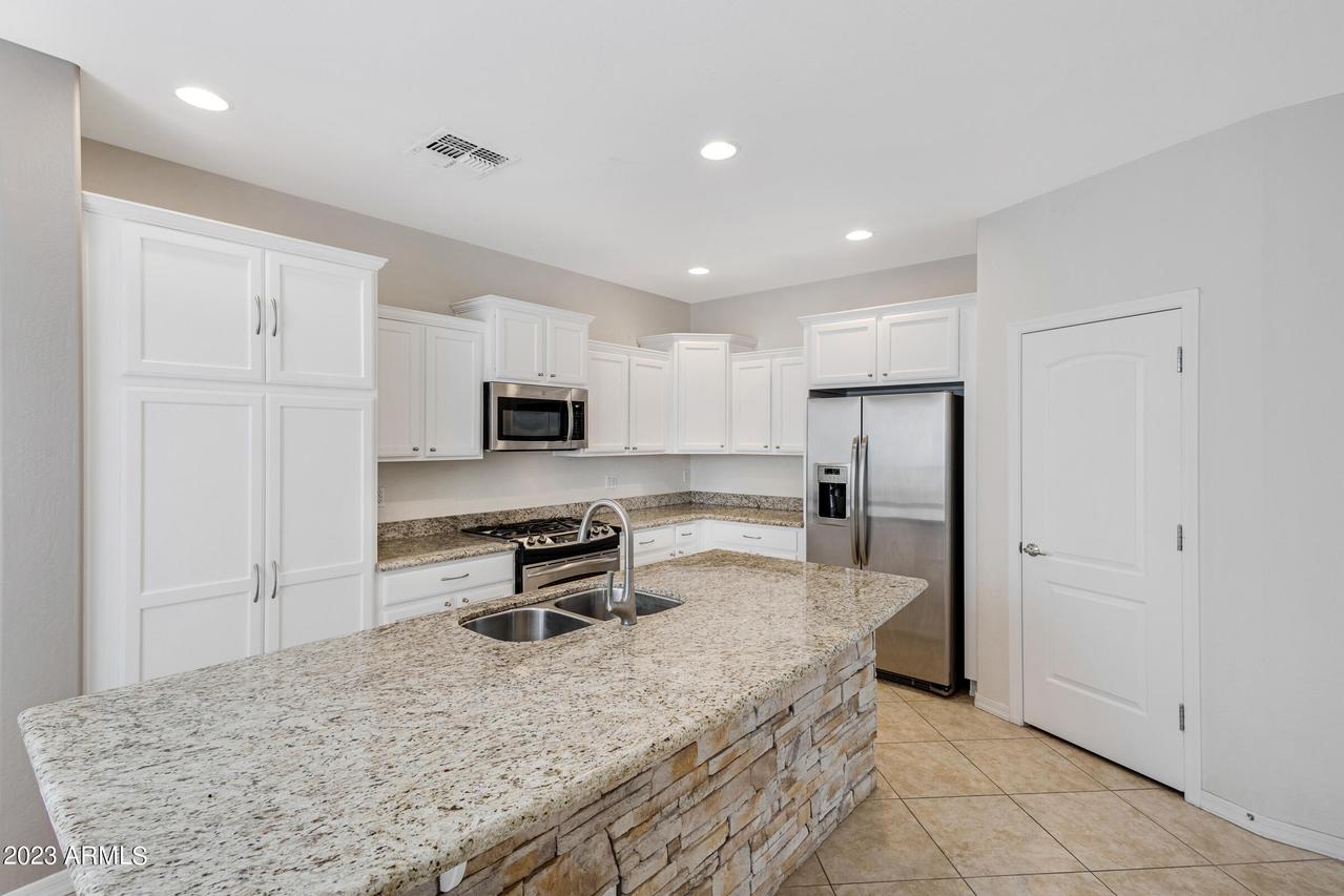 28739 N 20th Ln., Phoenix, AZ 85085