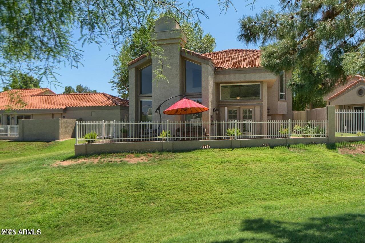 4020 E Laurel Ln., Phoenix, AZ 85028