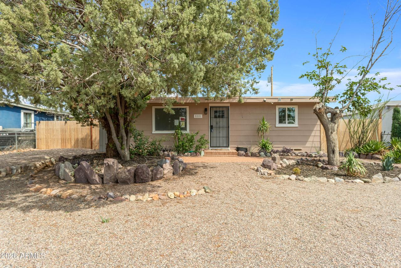 111 E Apache St., Huachuca City, AZ 85616
