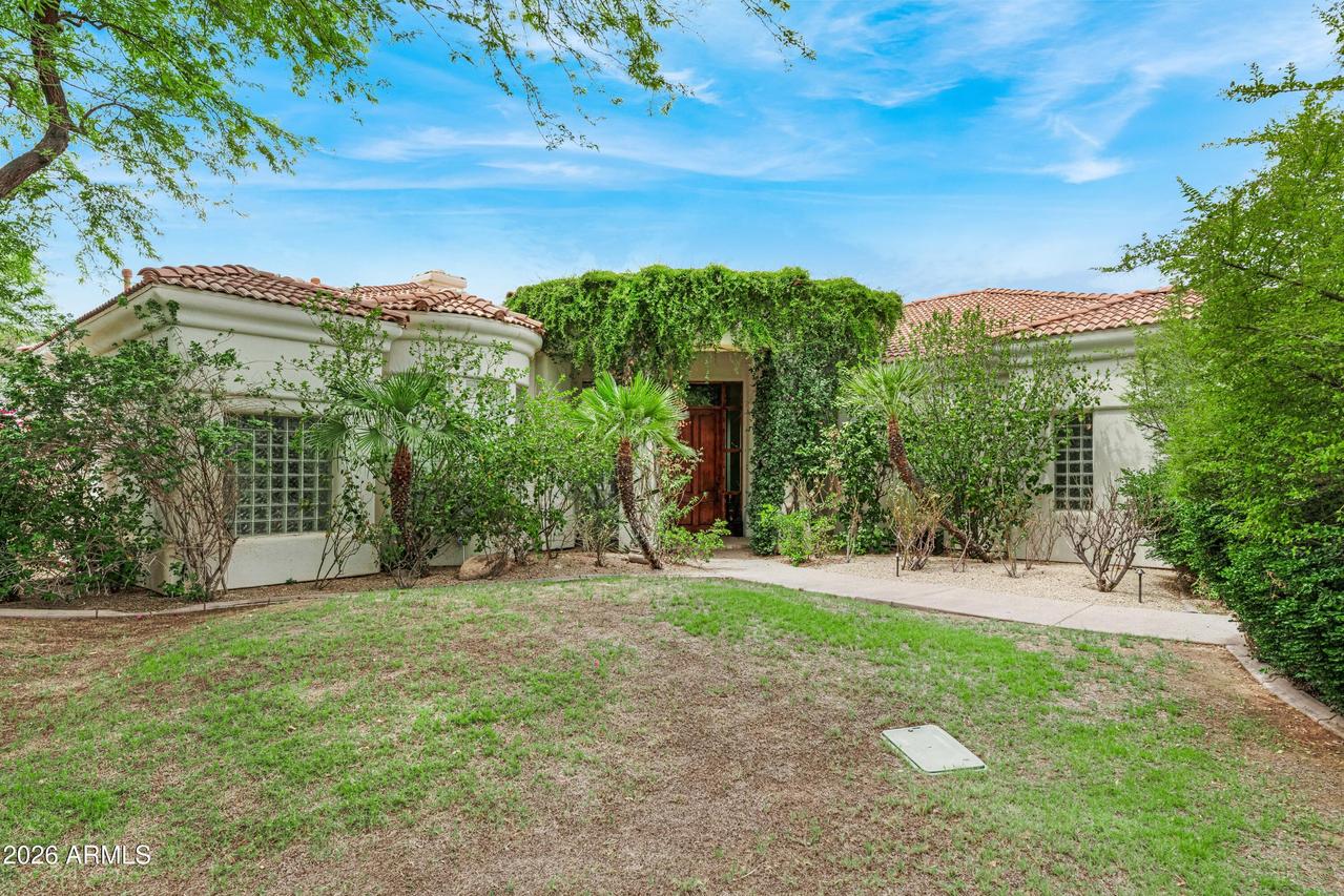 10453 E Laurel Ln., Scottsdale, AZ 85259