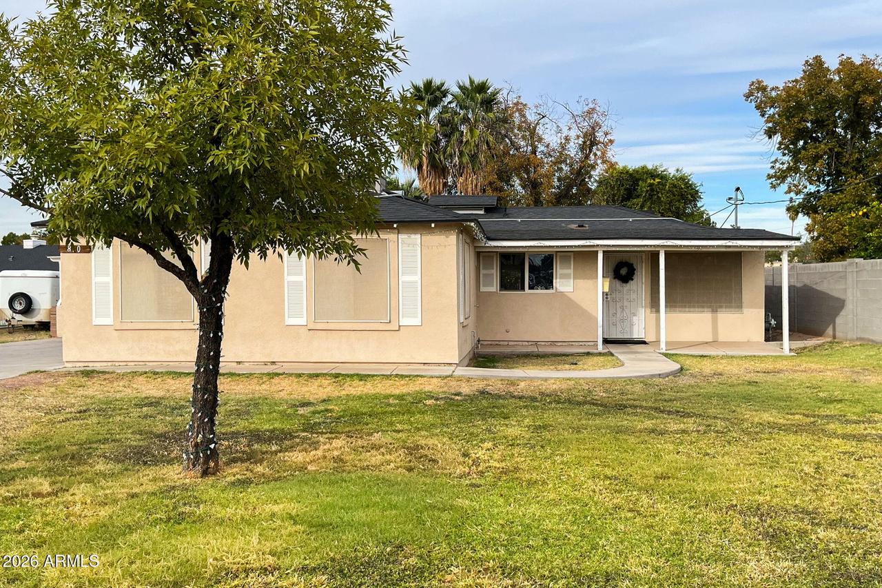 810 W Rio Salado Pkwy., Mesa, AZ 85201