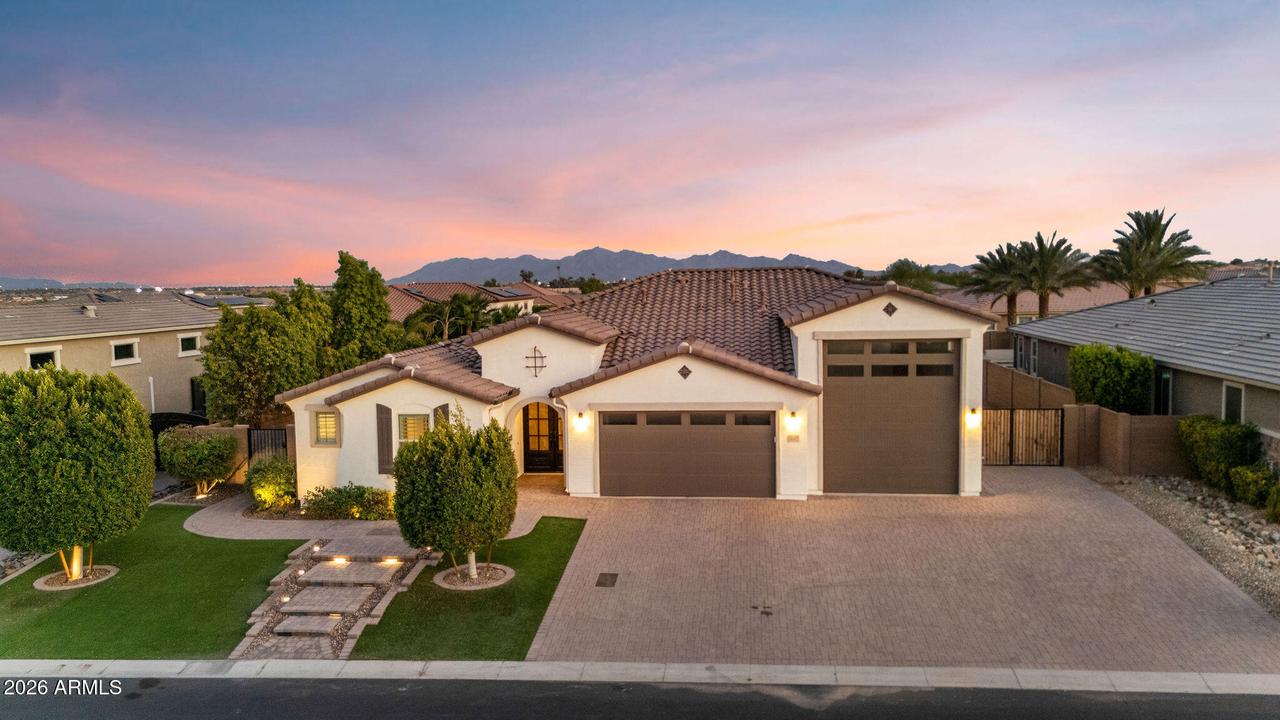 12539 W Tuckey Ln., Glendale, AZ 85307