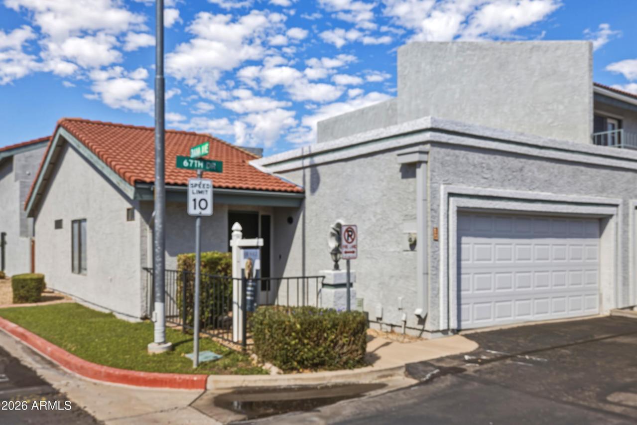 8702 N 67th Dr., Peoria, AZ 85345