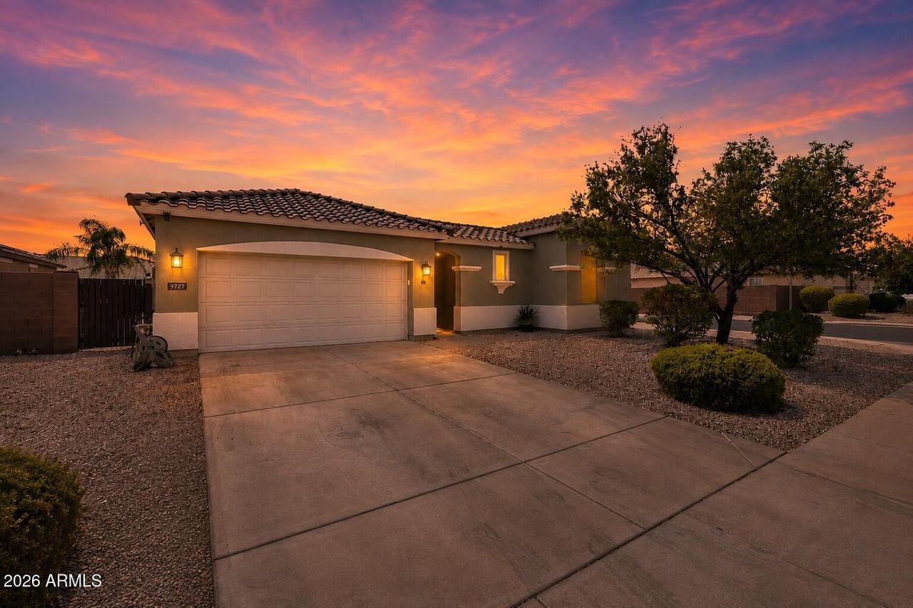9727 N 182nd Ln., Waddell, AZ 85355
