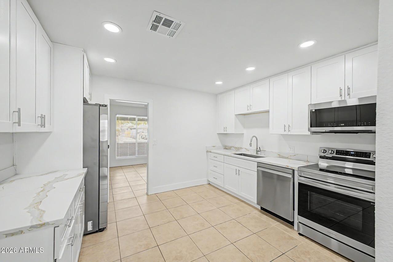 8118 N 29th Ave., Phoenix, AZ 85051