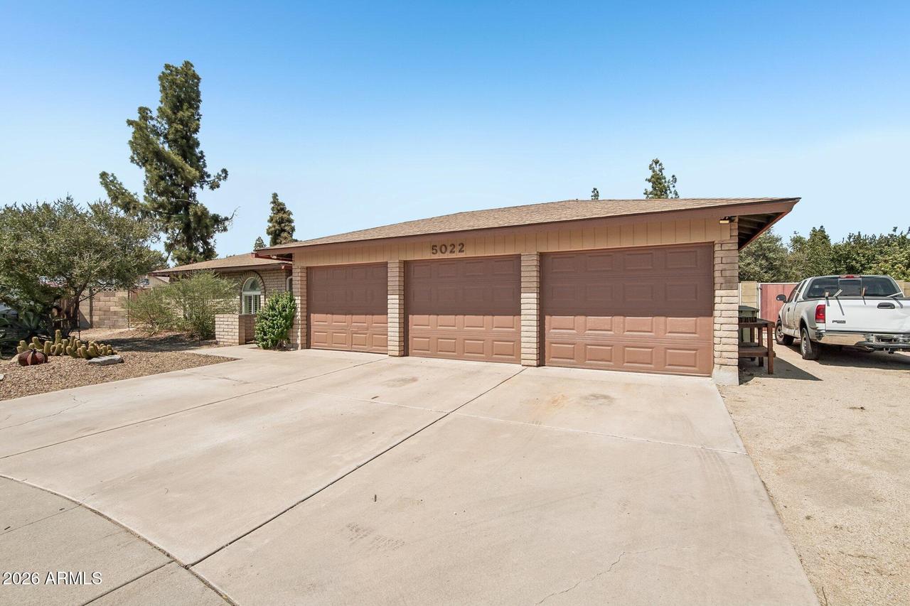 5022 W Harmont Dr., Glendale, AZ 85302