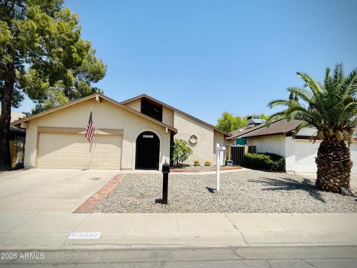 4332 W Morrow Dr., Glendale, AZ 85308