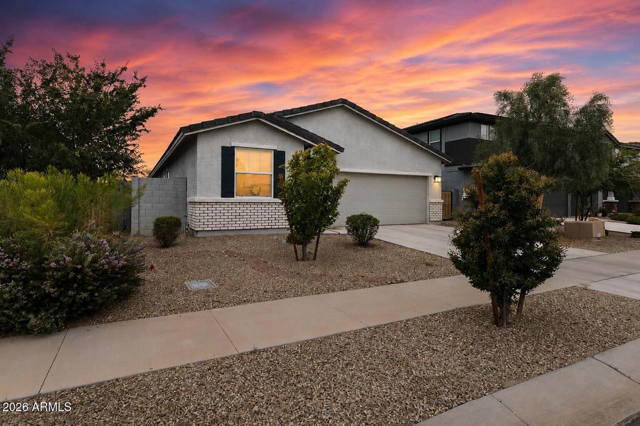17837 W Country Club Ter., Surprise, AZ 85387