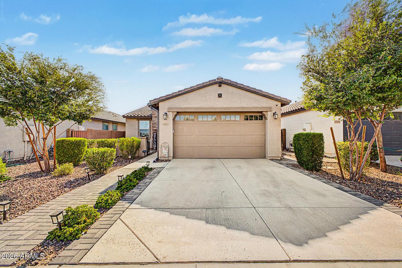 4322 N 94th Ave., Phoenix, AZ 85037