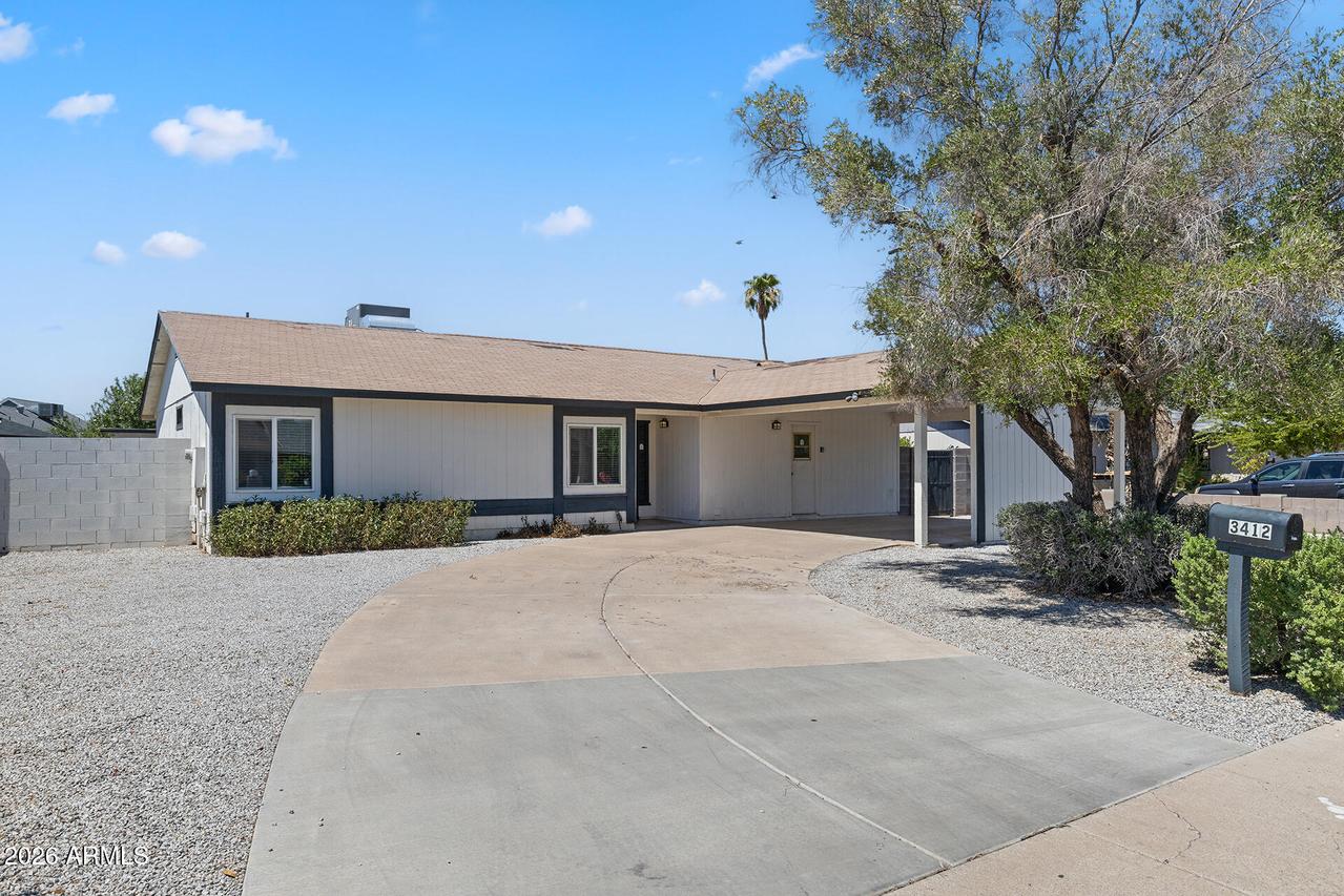 3412 N 89th Ave., Phoenix, AZ 85037