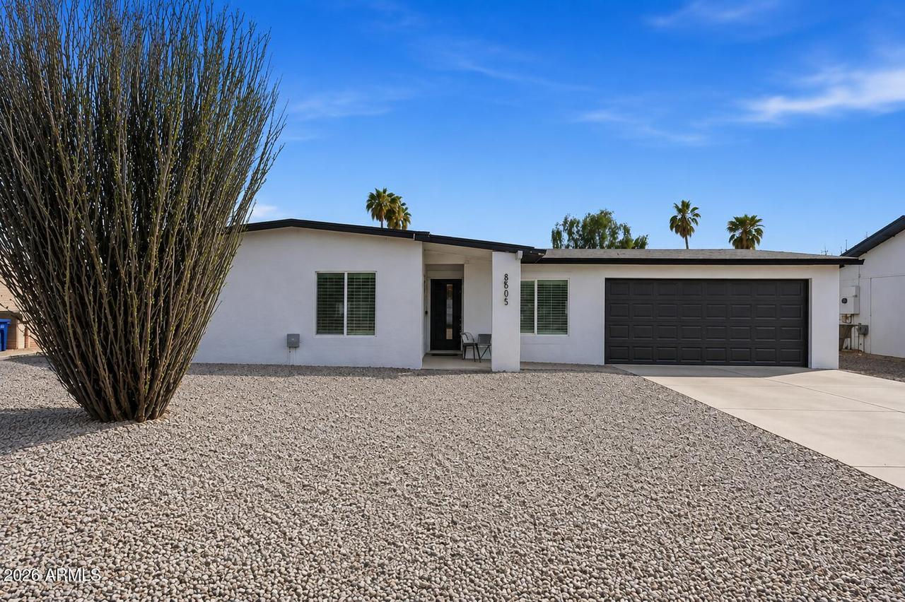 5529 W Angela Dr., Glendale, AZ 85308