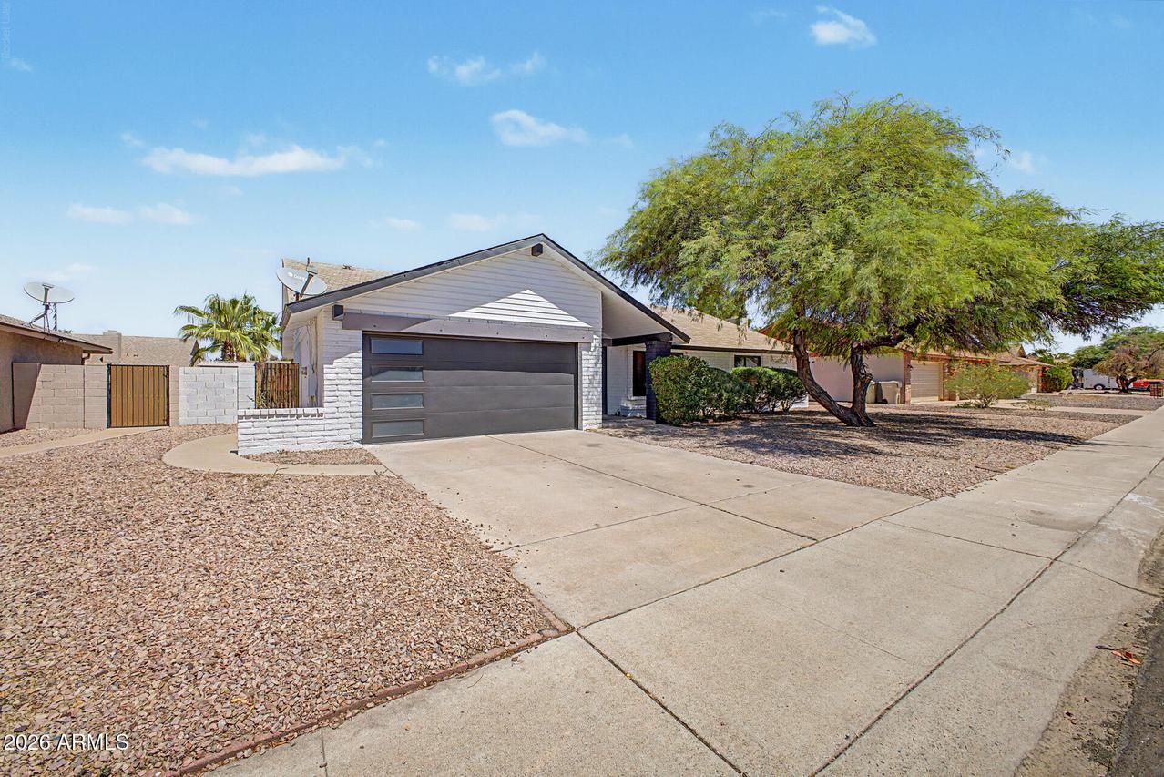 6030 W Riviera Dr., Glendale, AZ 85304