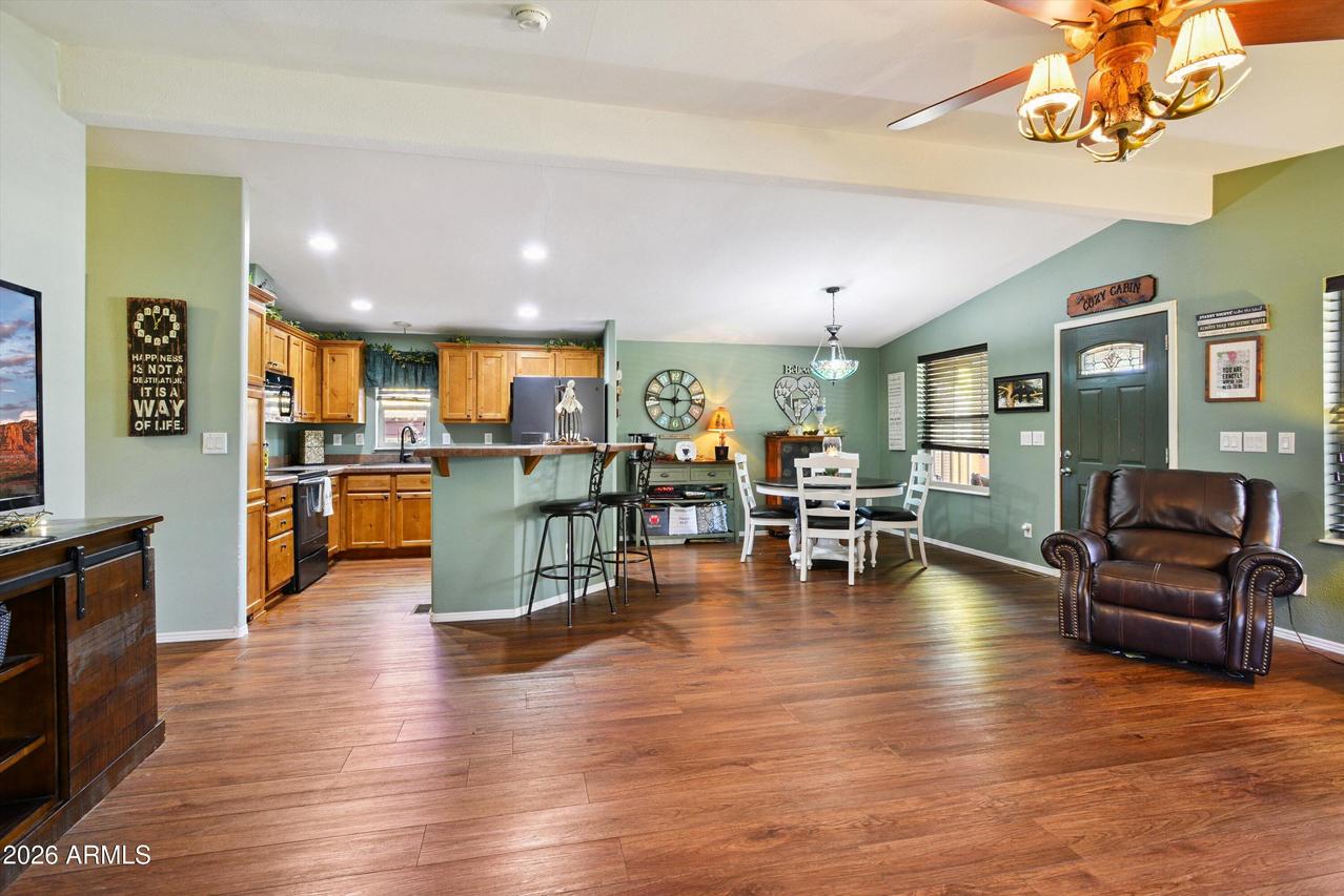 1220 E Caribou Rd., Munds Park, AZ 86017