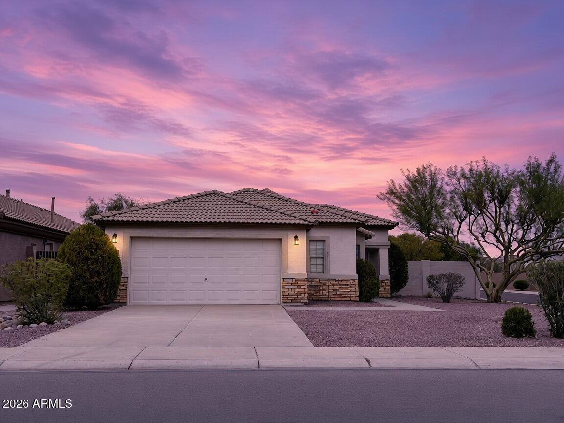 10376 W Tonopah Dr., Peoria, AZ 85382