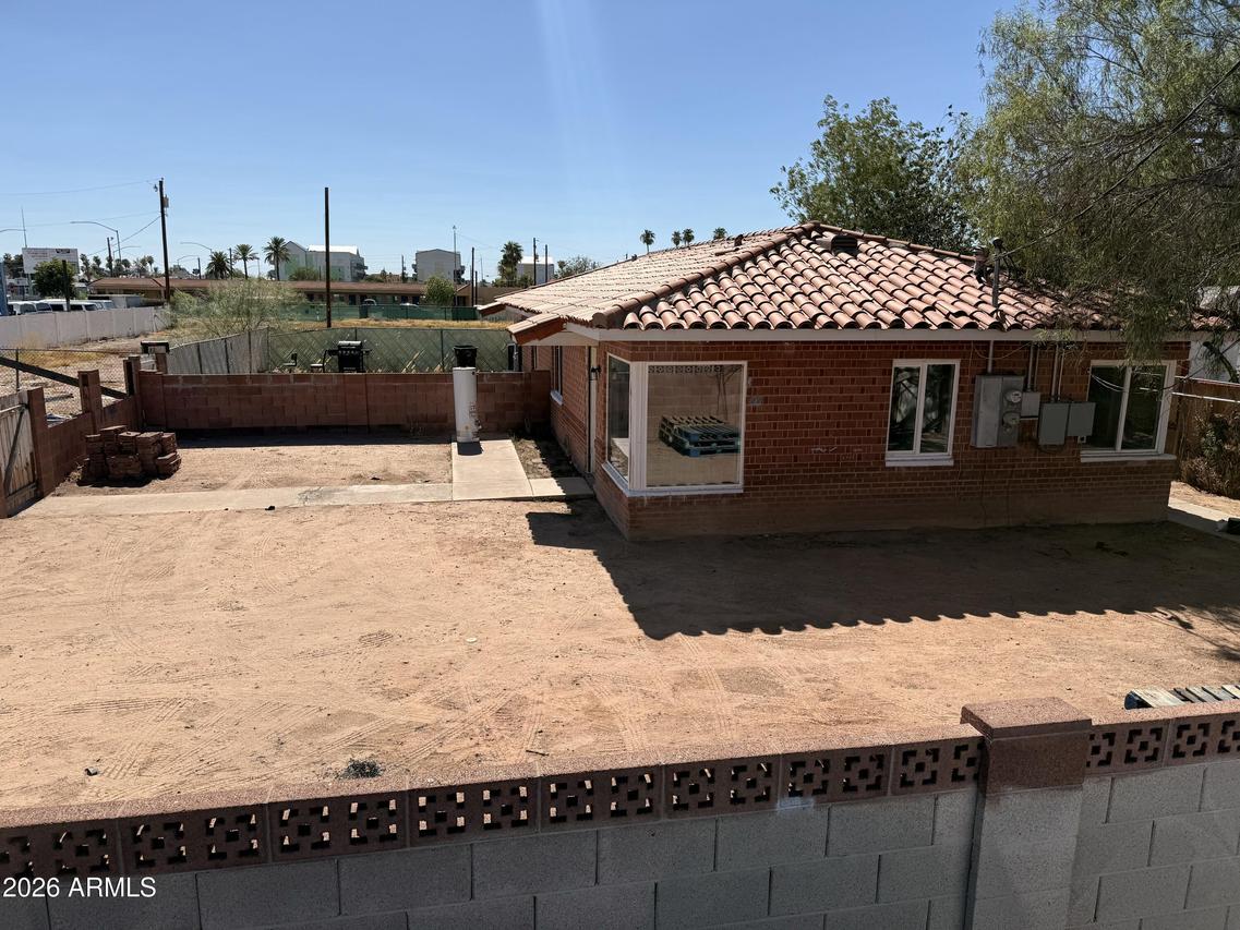 20 N Santa Barbara Dr., Mesa, AZ 85201