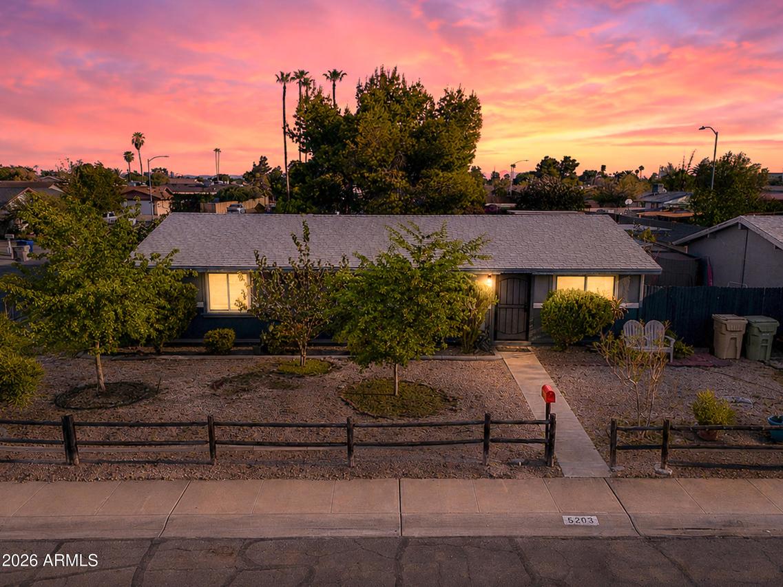 5203 W Banff Ln., Glendale, AZ 85306