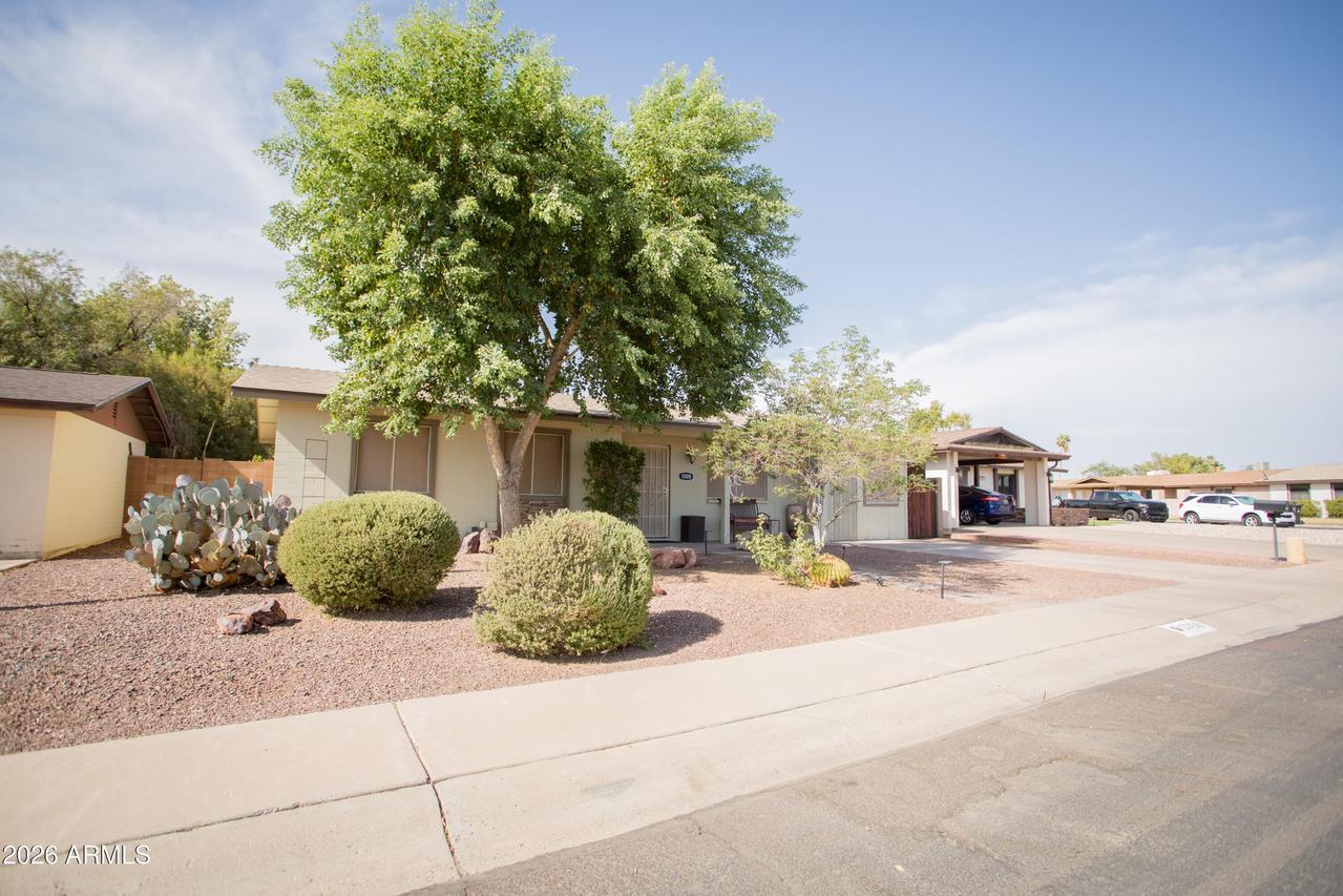1008 W Muriel Dr., Phoenix, AZ 85023