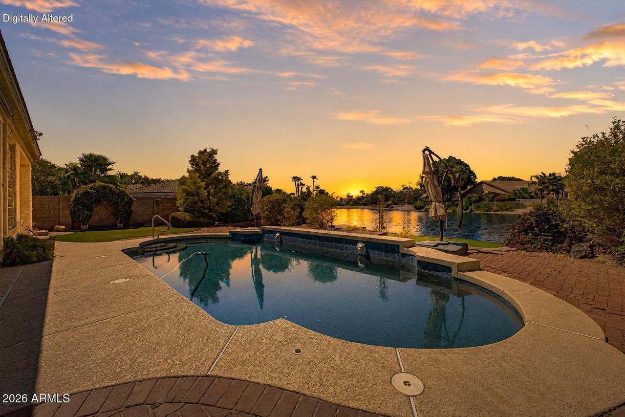 7046 W Rose Garden Ln., Glendale, AZ 85308