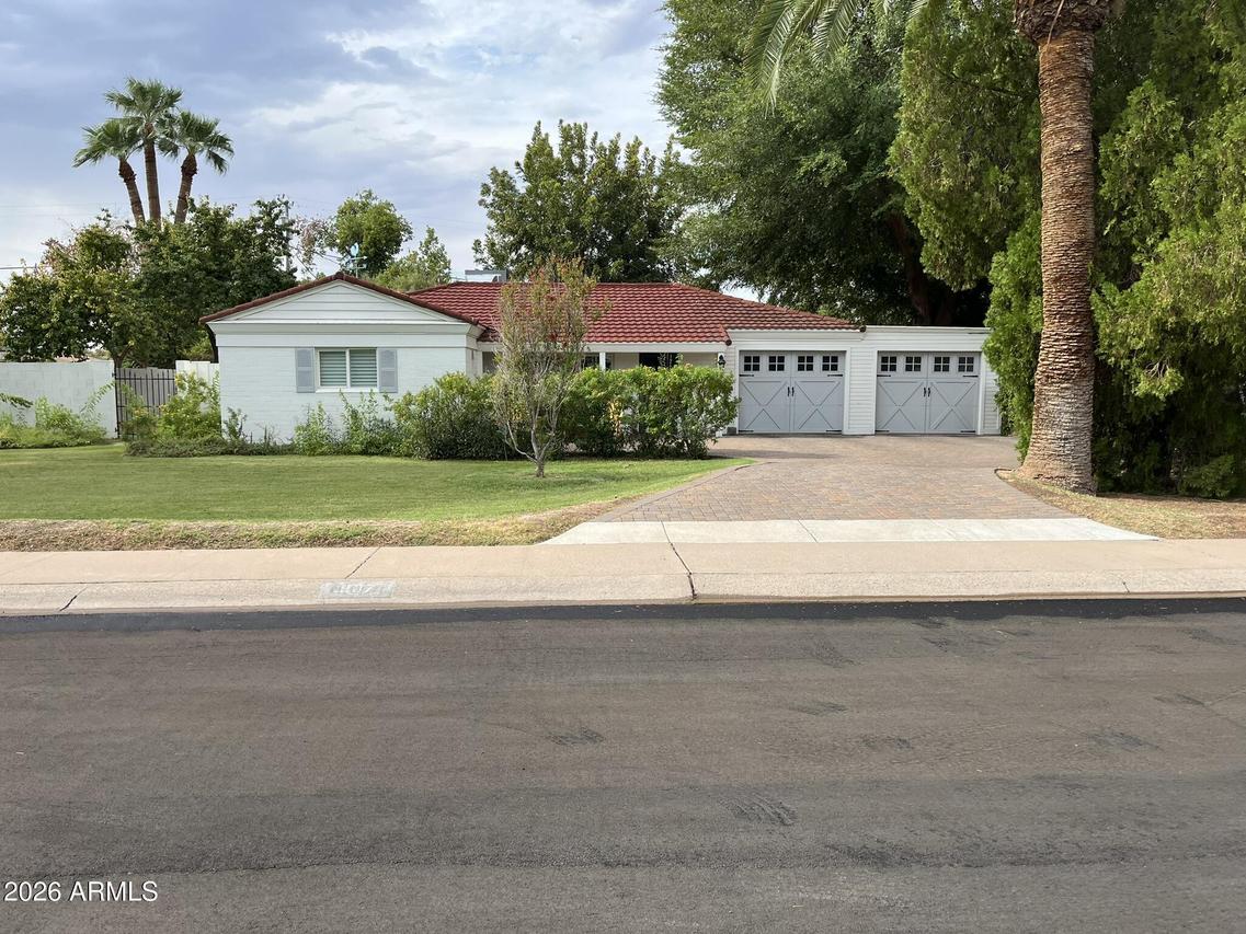 807 W Solano Dr., Phoenix, AZ 85013