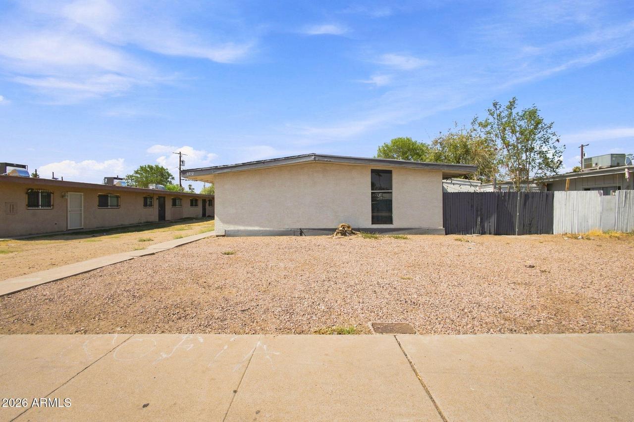 2210 W Heatherbrae Dr., Phoenix, AZ 85015
