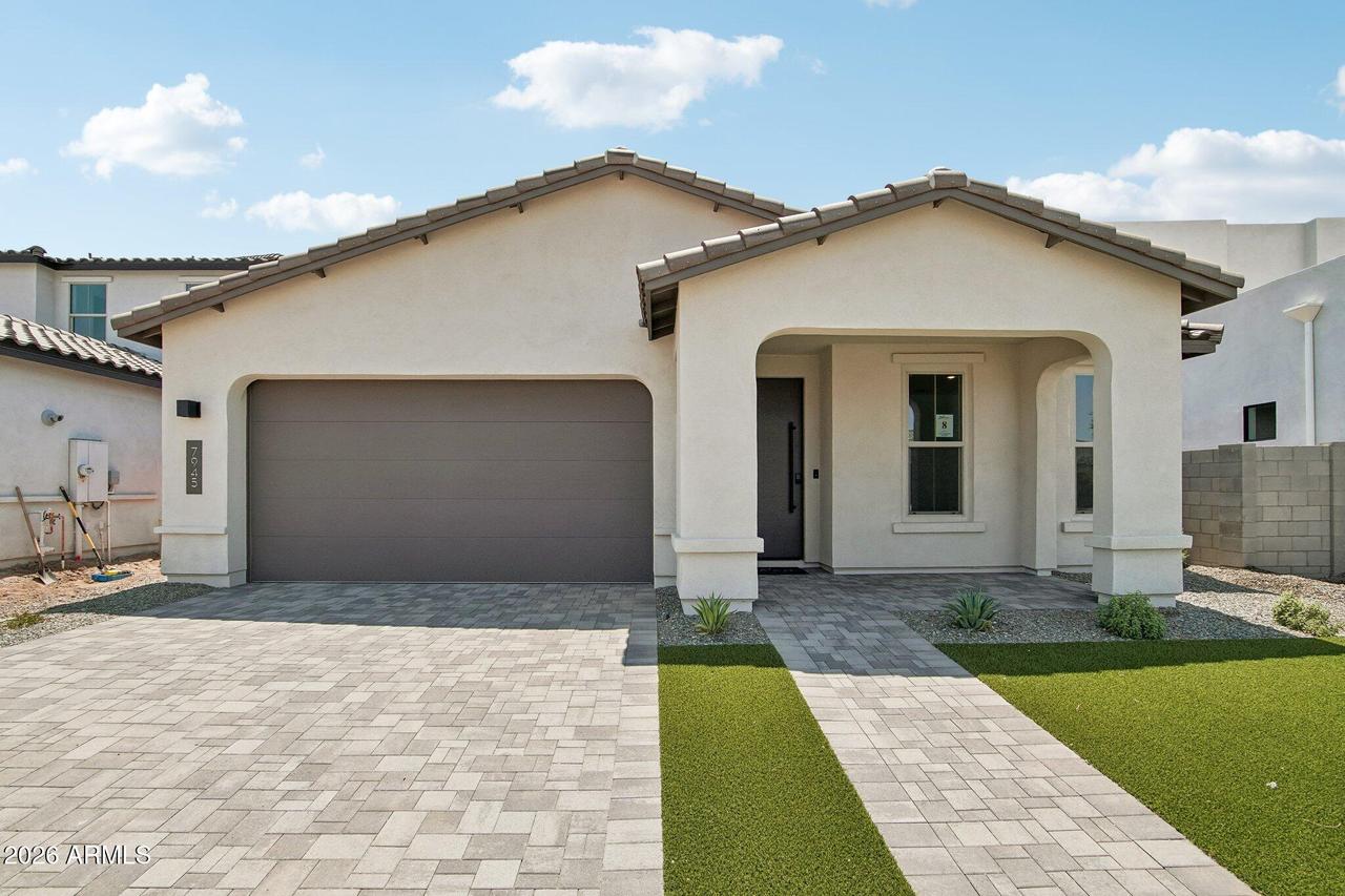 7945 W Loma Ln., Peoria, AZ 85345
