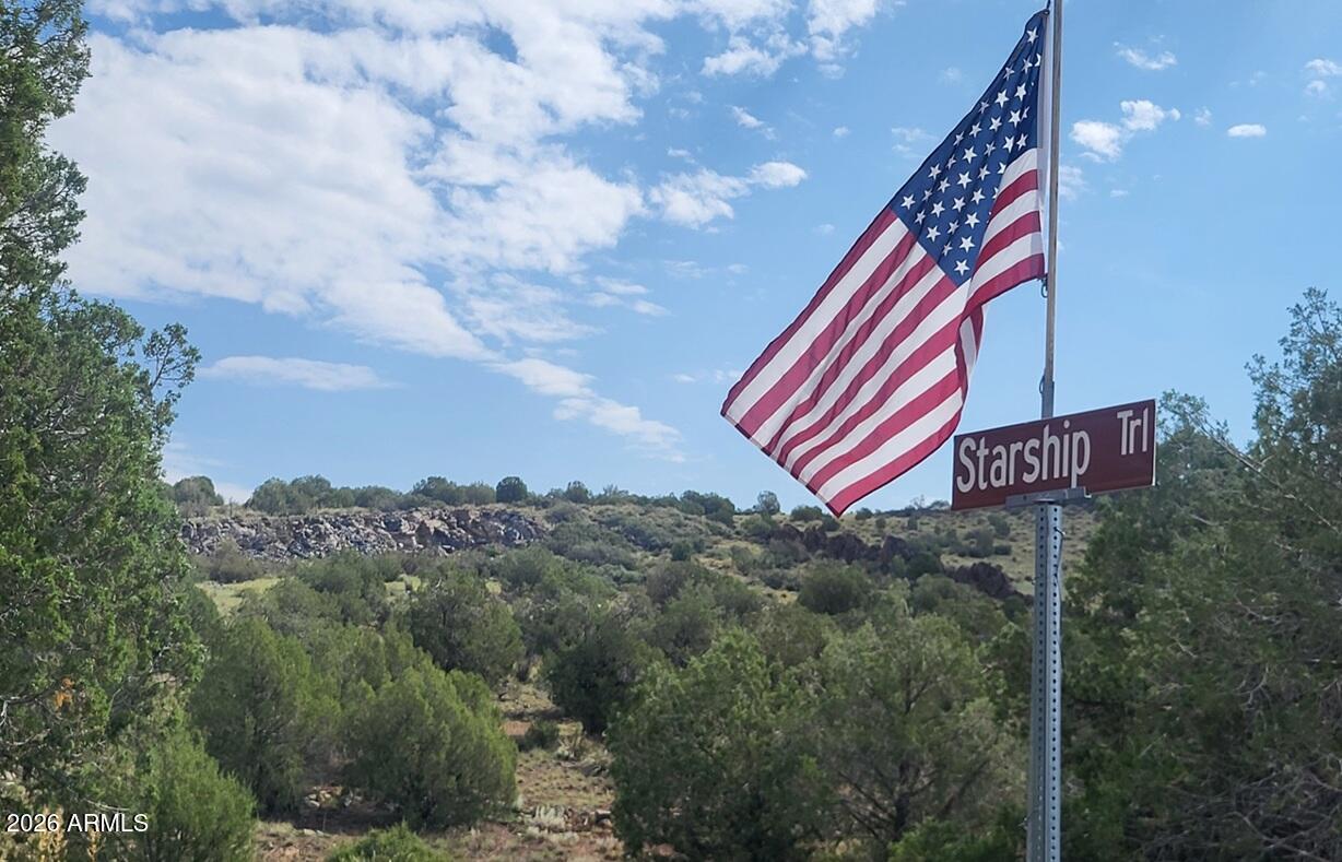 50400 N Starship Tr., Ash Fork, AZ 86320