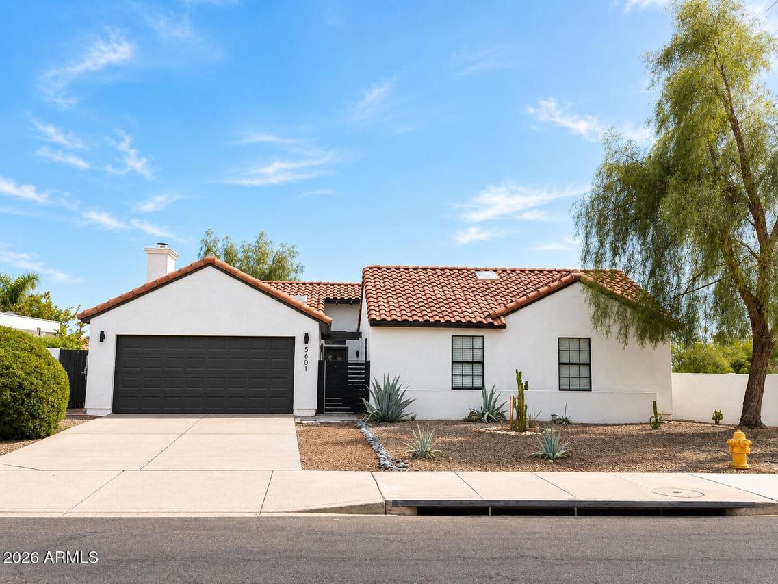 5601 E Paradise Ln., Scottsdale, AZ 85254