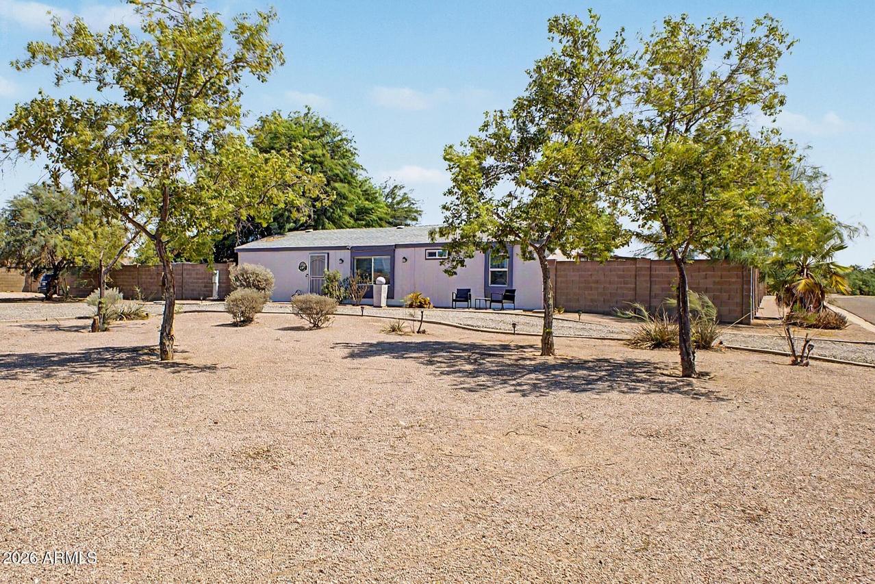 897 E Goldmine Ln., San Tan Valley, AZ 85140