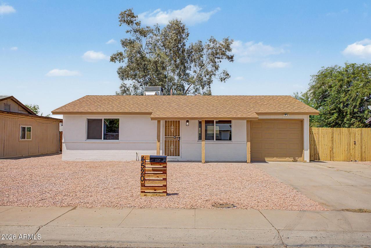 4520 E Alta Vista Rd., Phoenix, AZ 85042