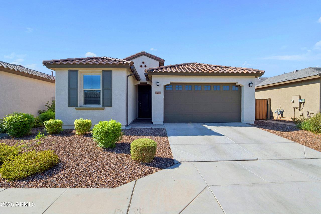73 E Capricorn Way, Chandler, AZ 85249
