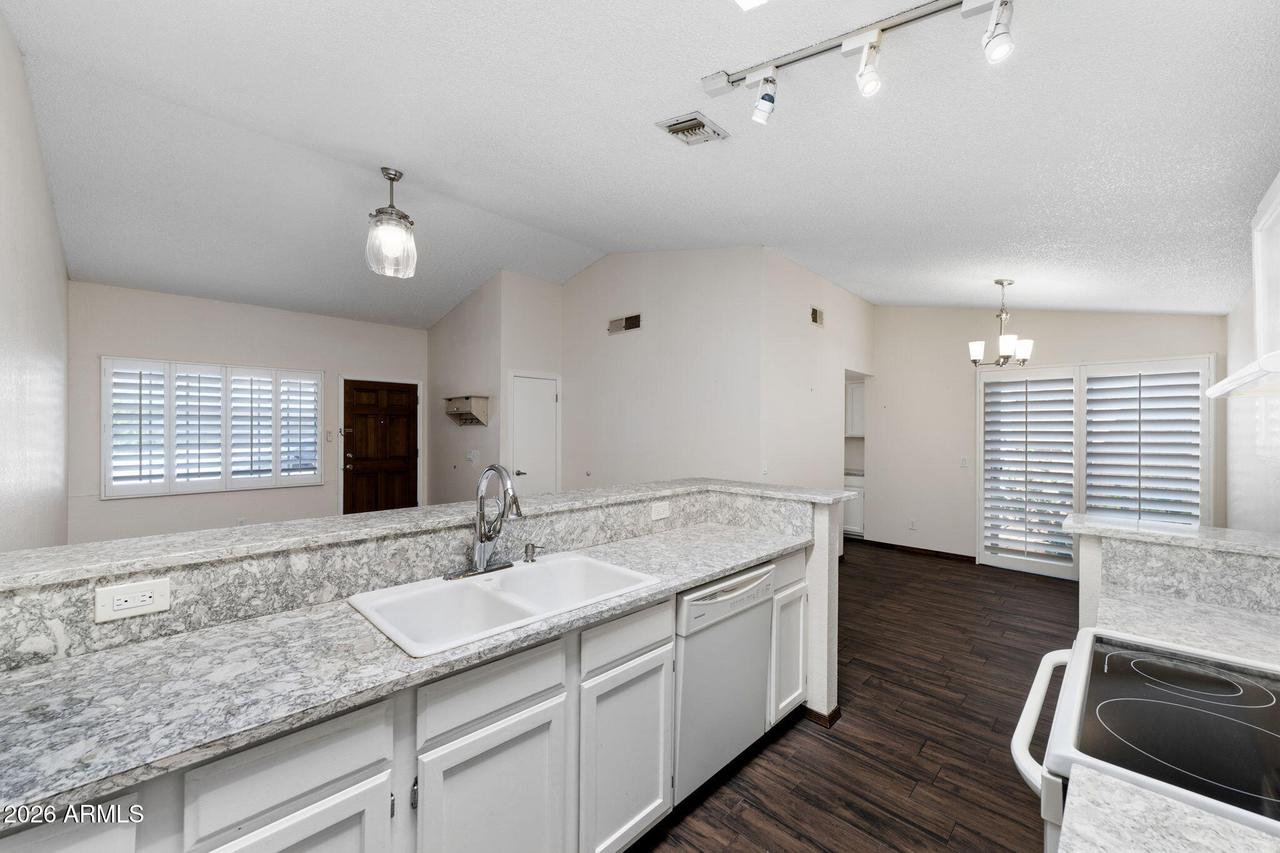 2929 E Broadway Rd. #100, Mesa, AZ 85204