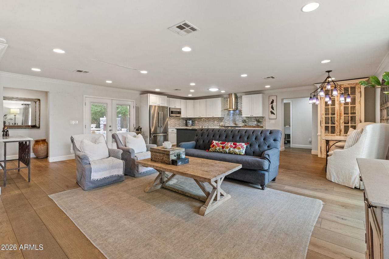 4025 E Osborn Rd., Phoenix, AZ 85018