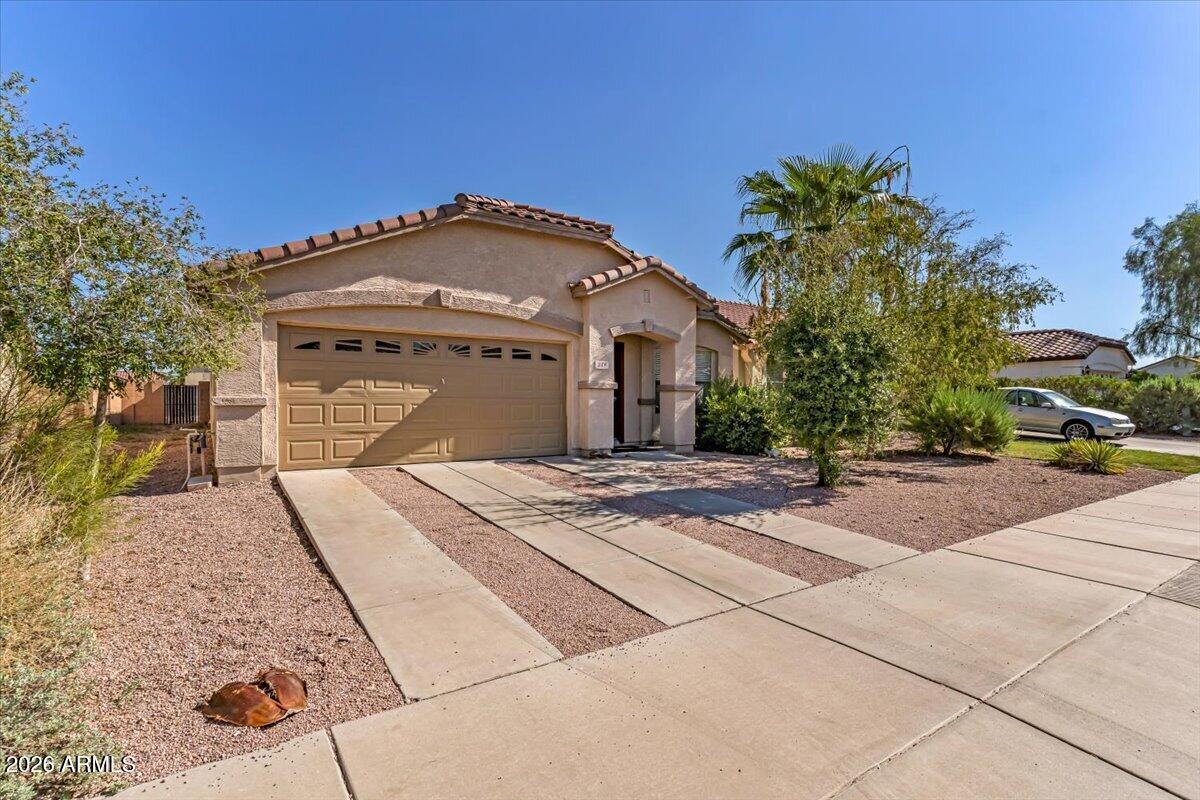 218 E Milada Dr., Phoenix, AZ 85042