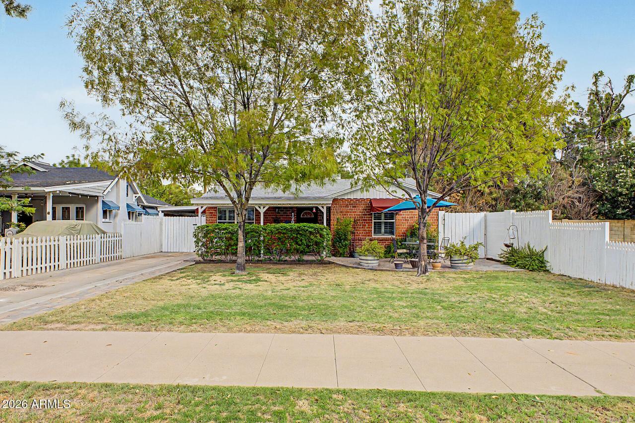120 W 2nd St., Mesa, AZ 85201