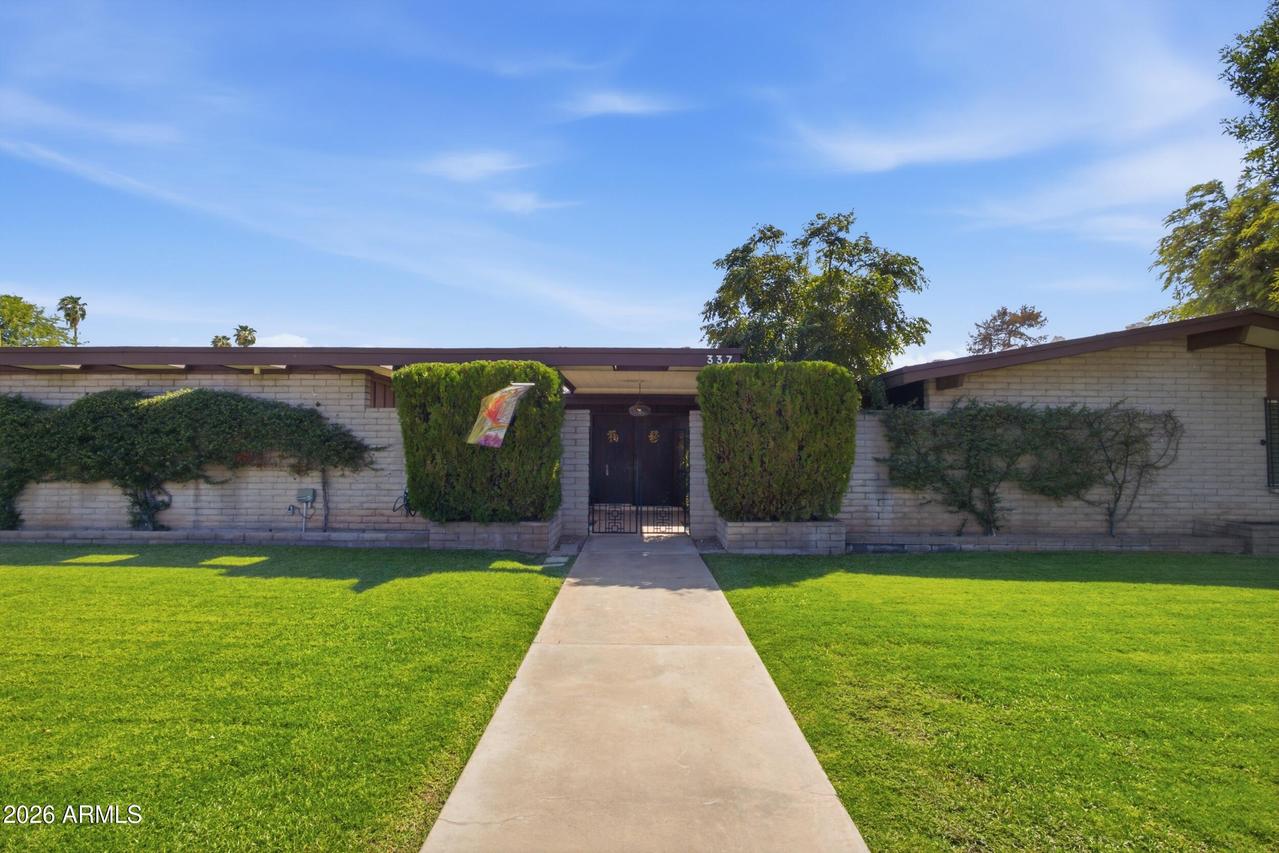 337 E Geneva Dr., Tempe, AZ 85282