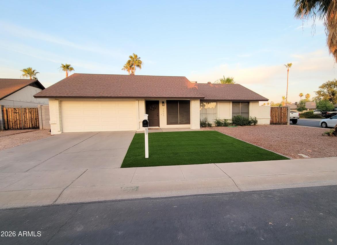 1905 N Verano Way, Chandler, AZ 85224